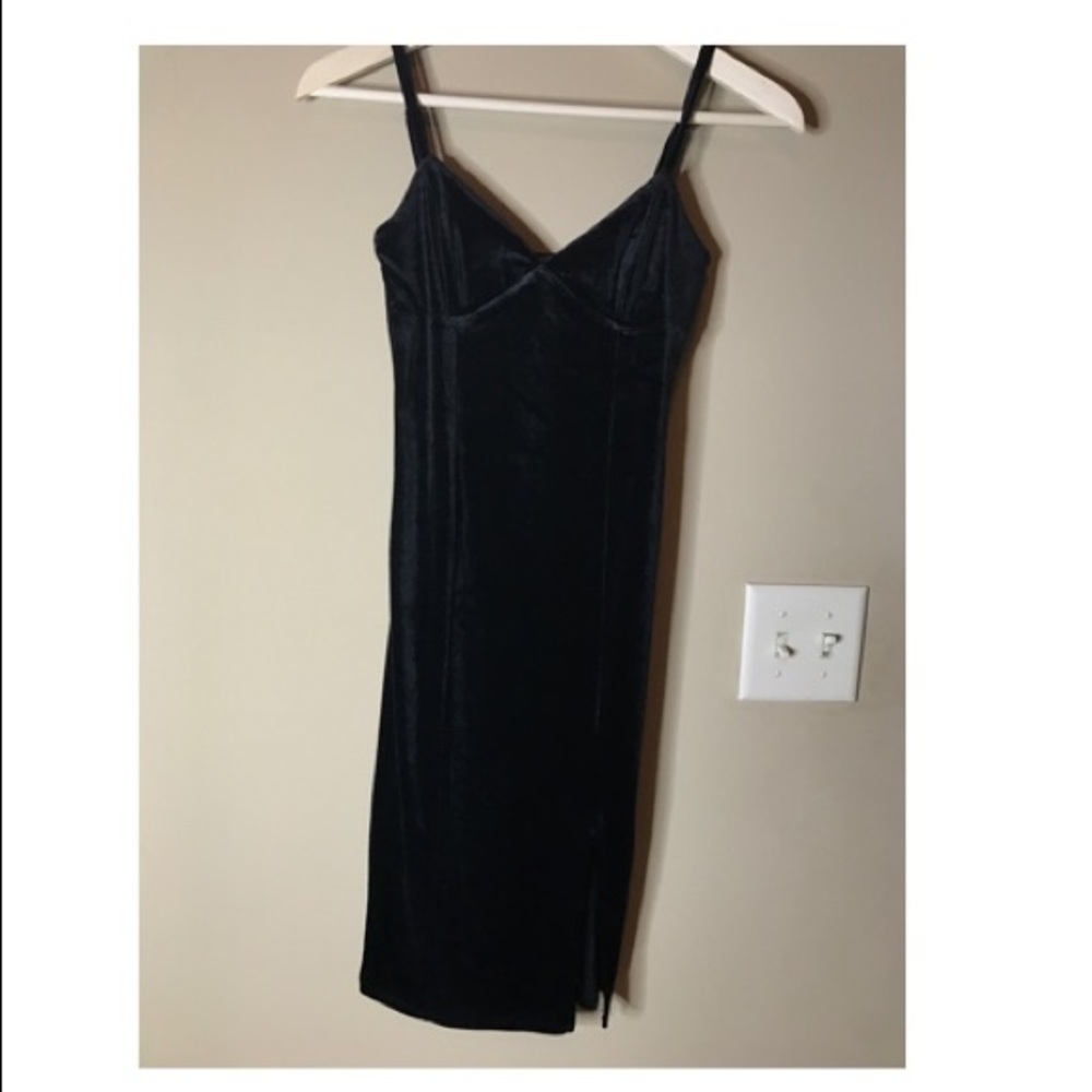 Forever 21 velvet midi dress